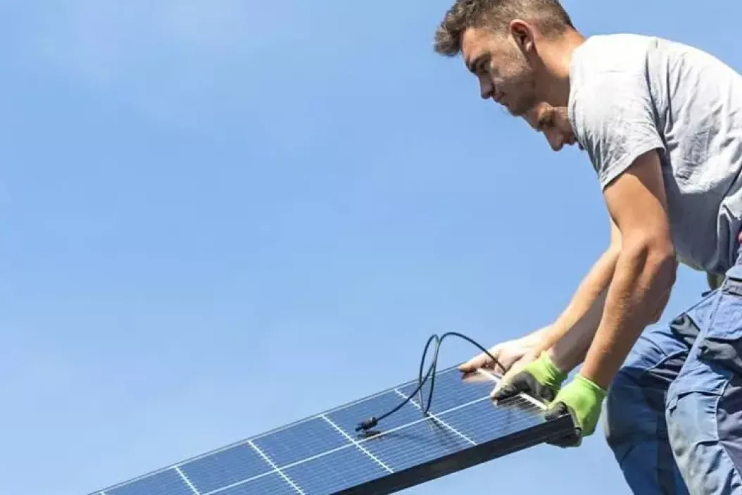 Ausbildung und Weiterbildung für Solarhandwerker, Solartechniker und Solarteuere bei der Enpal Montage GmbH