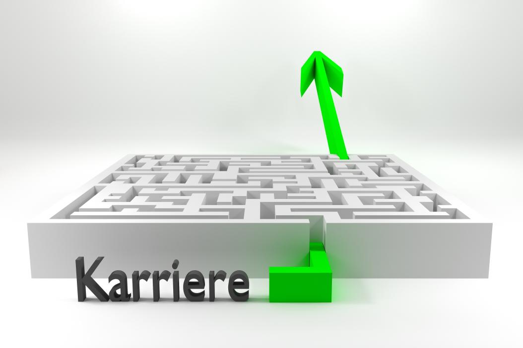 Ein grüner Pfeil, der "Karriere" repräsentiert, durchläuft ein Labyrinth bevor er am Ende ist