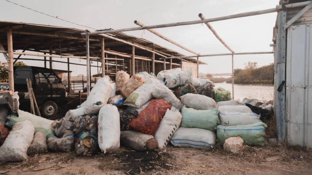gotbag-clean-up-indonesien_Steffenhitscher-1024x576